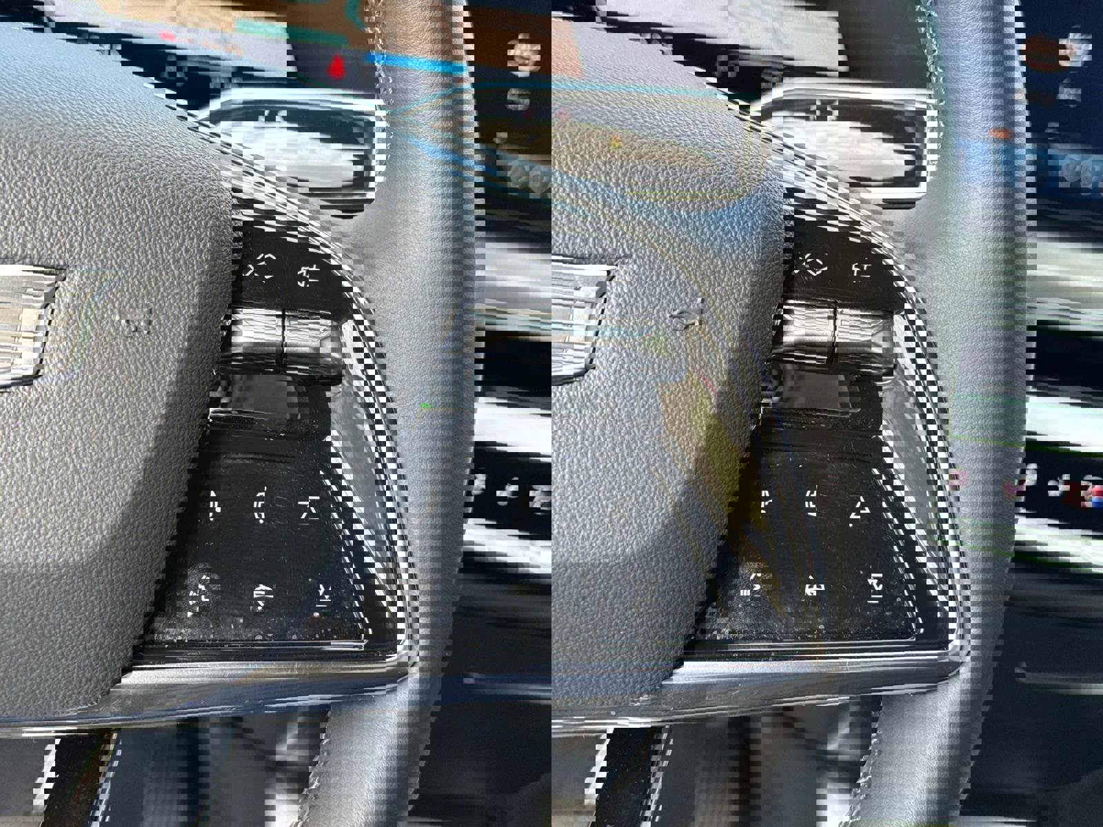 New 2025 Cadillac Lyriq Luxury image 31