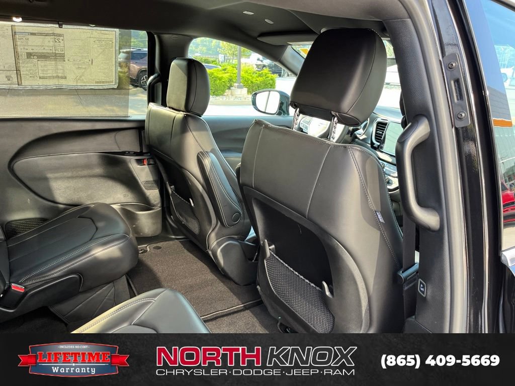 New 2026 Chrysler Voyager LX FWD image 24