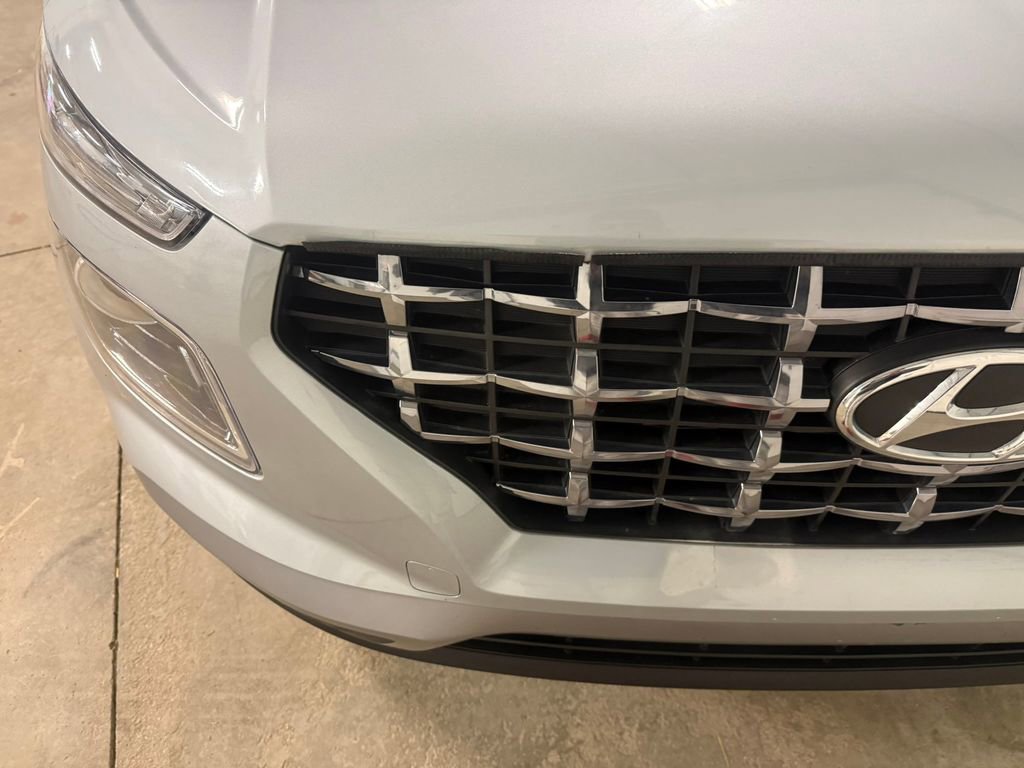 Certified 2022 Hyundai Venue SEL image 5