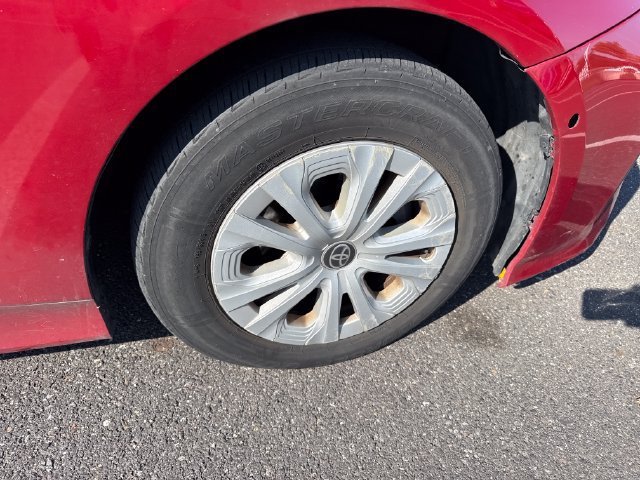 Used 2019 Toyota Prius LE FWD image 11