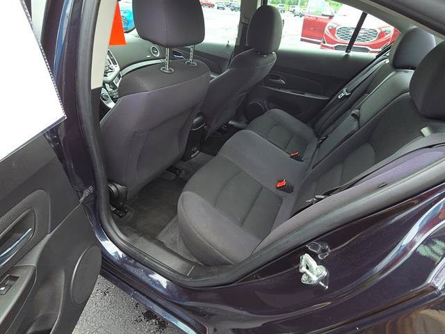 Used 2015 Chevrolet Cruze LT FWD image 13