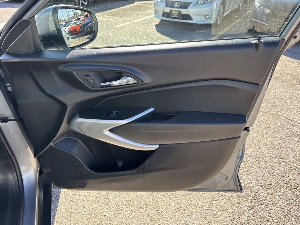 Certified 2024 Chevrolet Trax LS w/ LS Convenience Package image 14