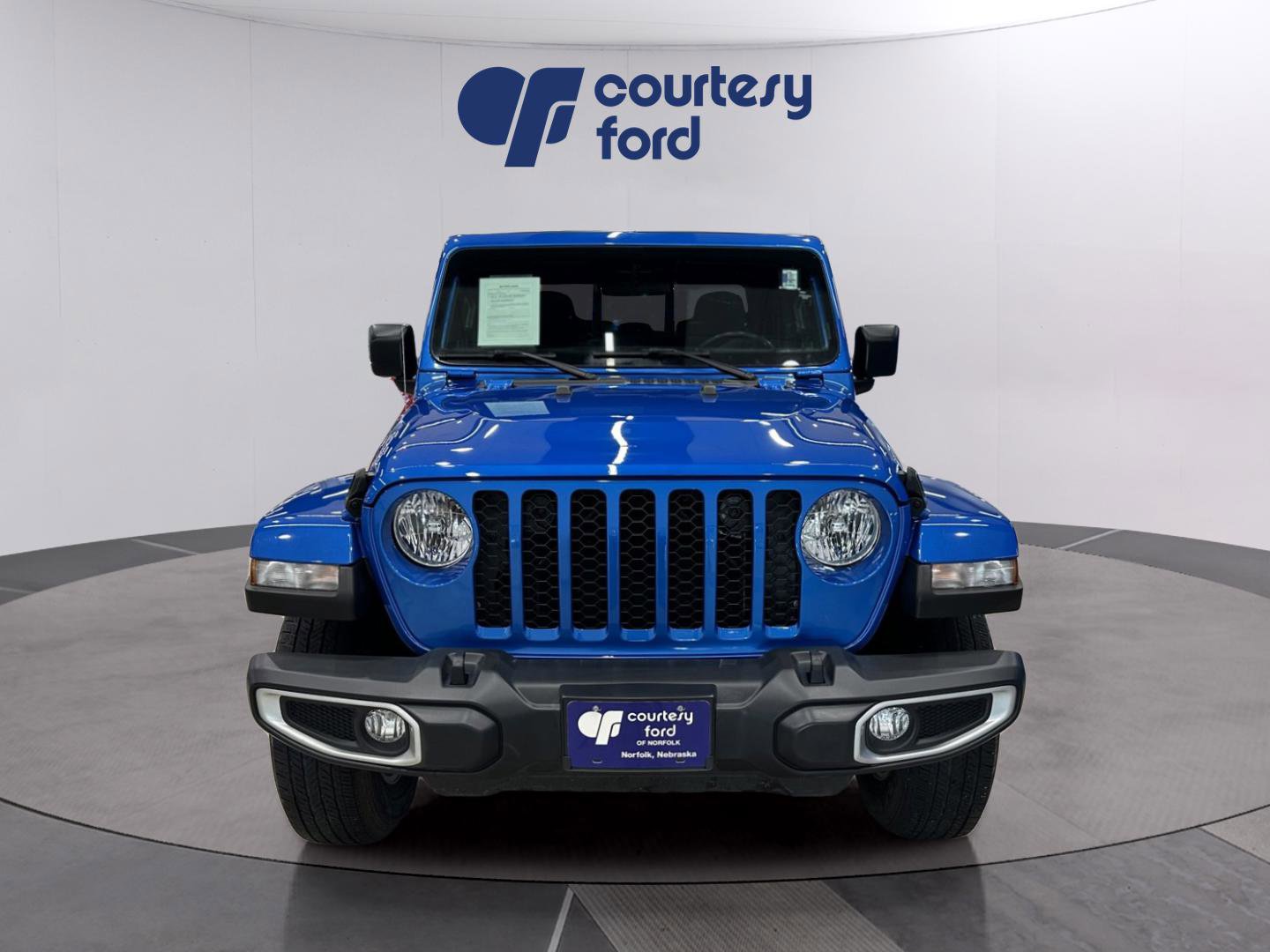 Used 2021 Jeep Gladiator Sport image 2
