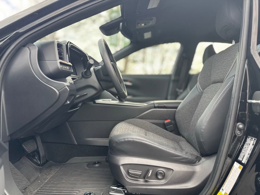 Certified 2023 Toyota Crown XLE image 12