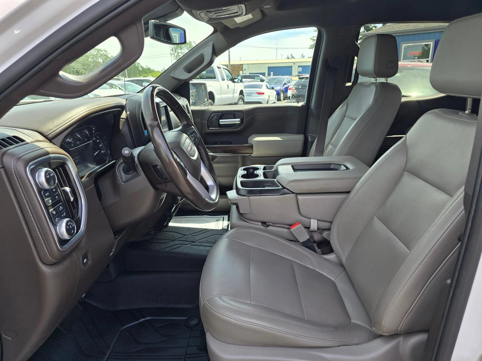 Used 2020 GMC Sierra 1500 SLT w/ Driver Alert Package II AWD/4WD image 21