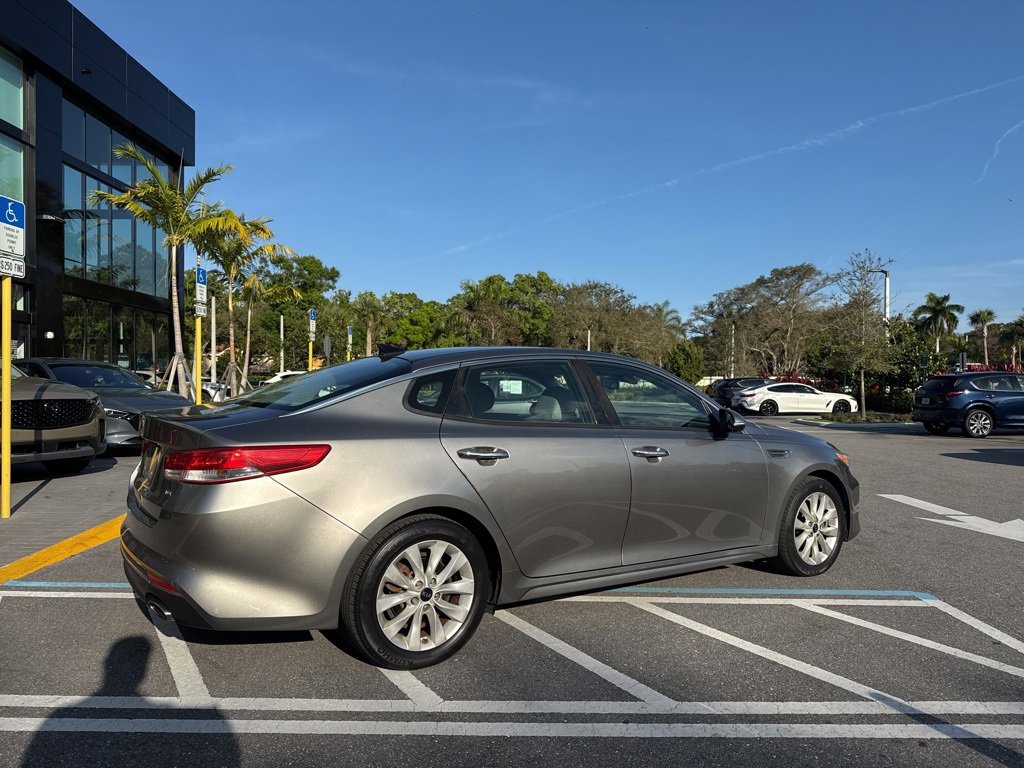 Used 2018 Kia Optima EX w/ Technology Package image 4