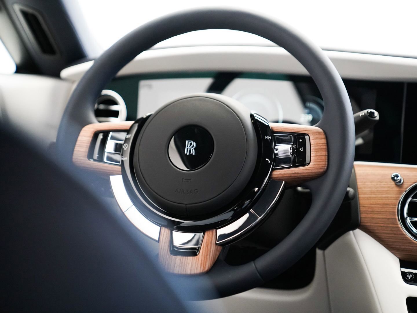 New 2026 Rolls-Royce Spectre Base image 66