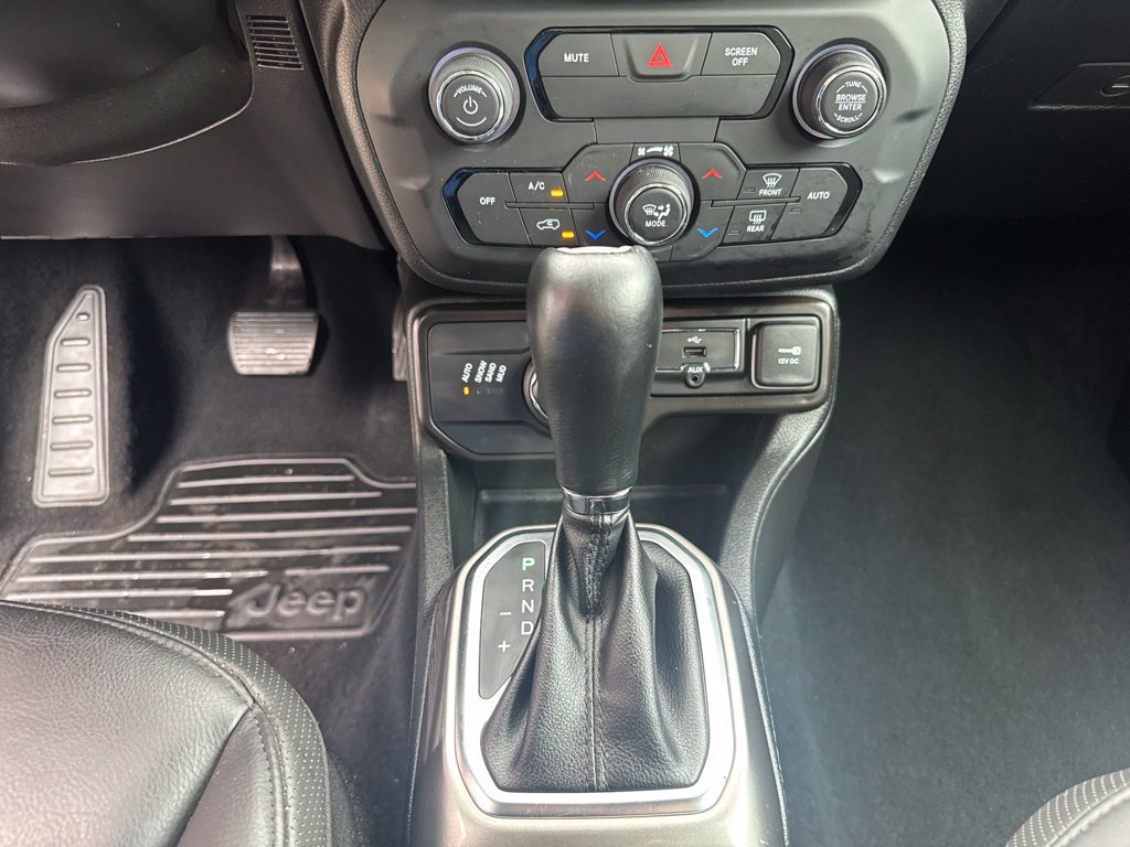 Used 2020 Jeep Renegade Limited w/ UConnect 8.4 Nav Group AWD/4WD image 44