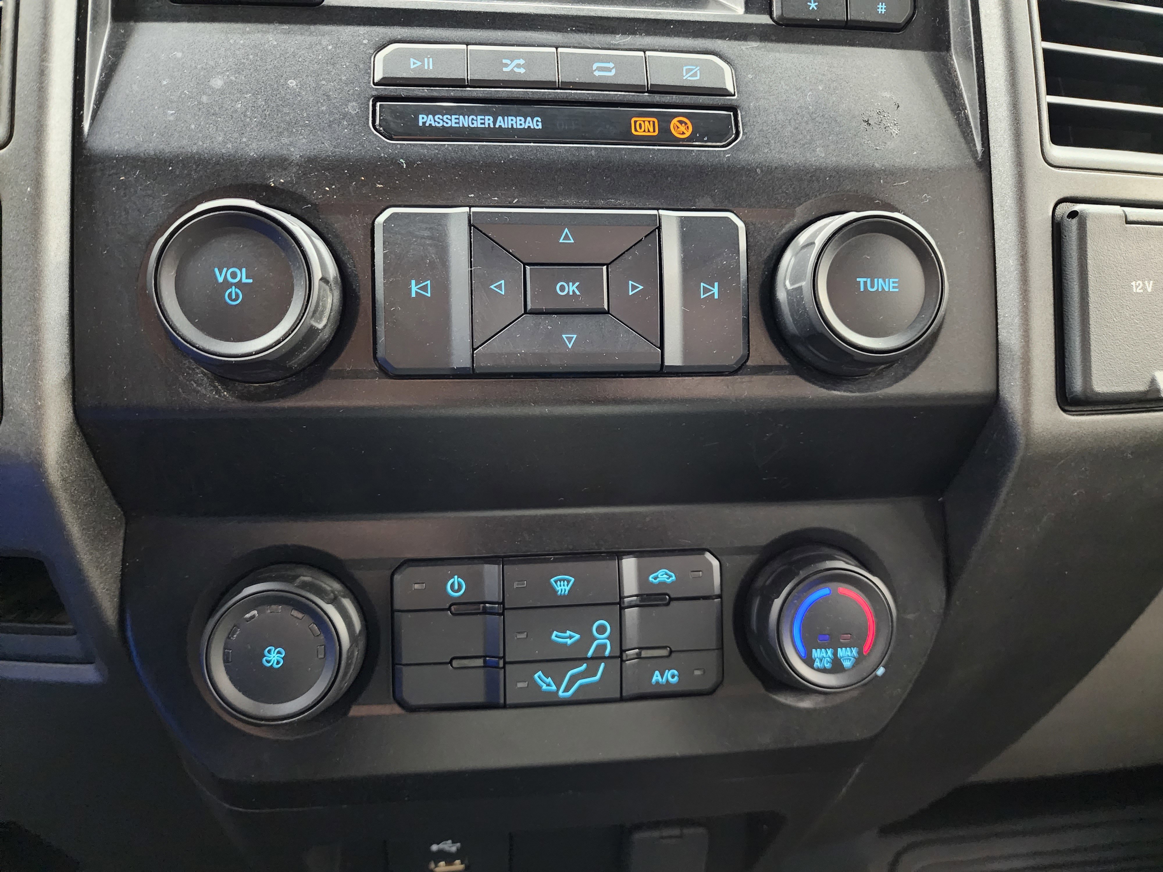 Used 2022 Ford F250 XL w/ STX Appearance Package image 43