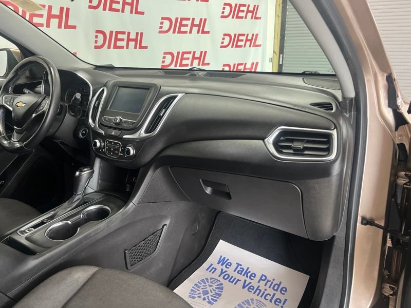 Used 2018 Chevrolet Equinox LT FWD image 14