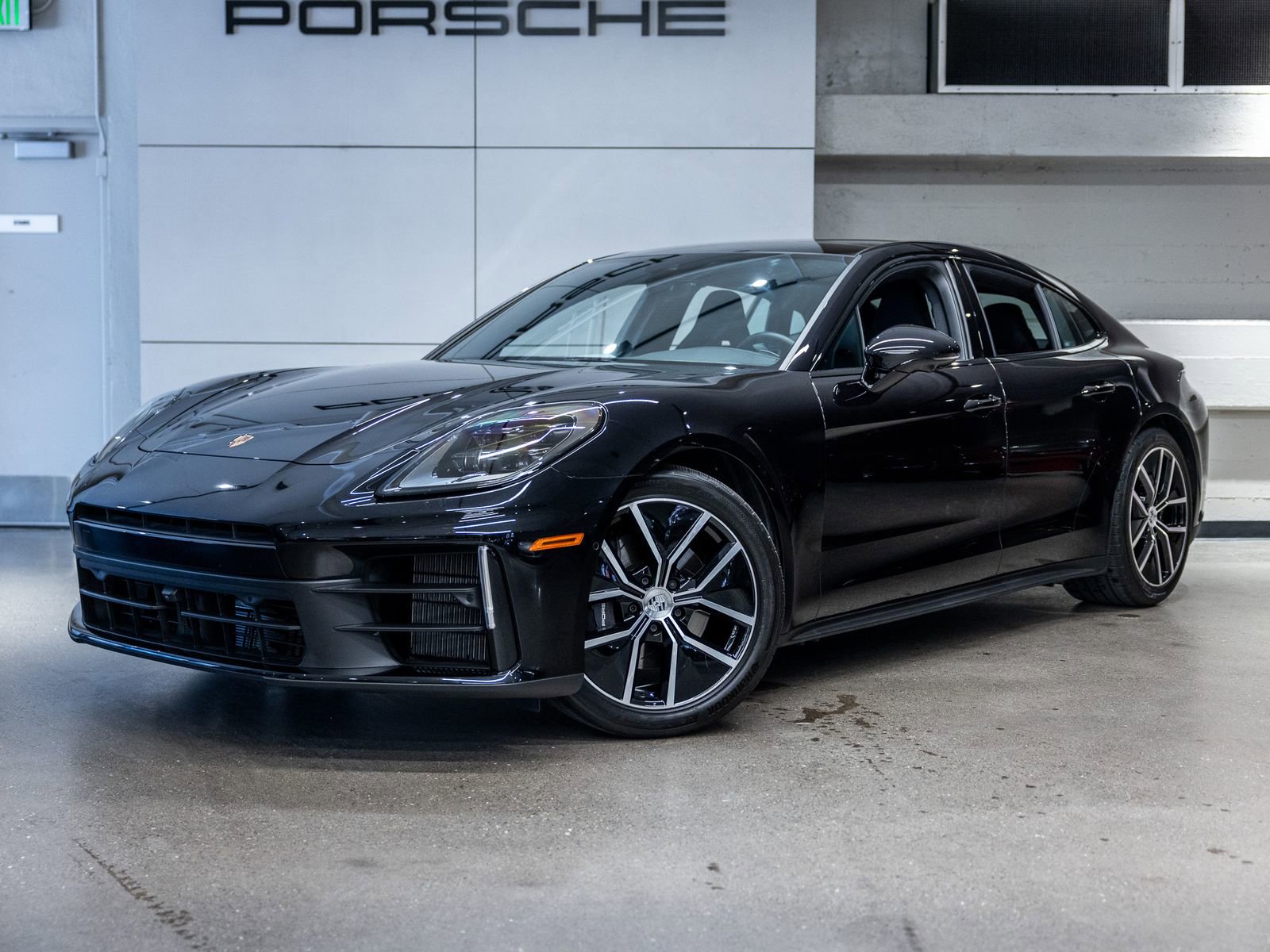 Certified 2025 Porsche Panamera RWD image 1