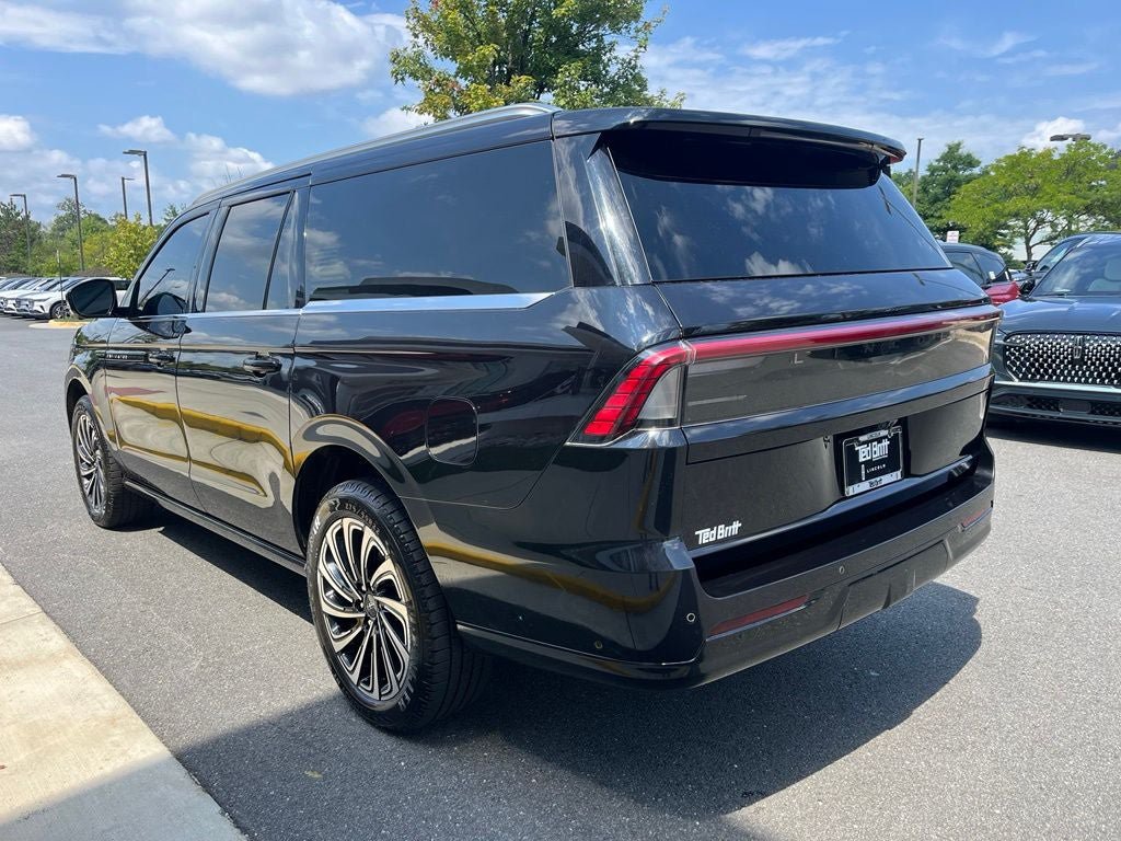 Certified 2025 Lincoln Navigator L Black Label AWD/4WD image 7