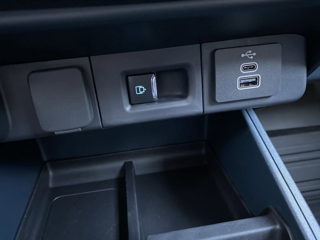 New 2026 Ford Maverick Lariat w/ Black Appearance Package image 29