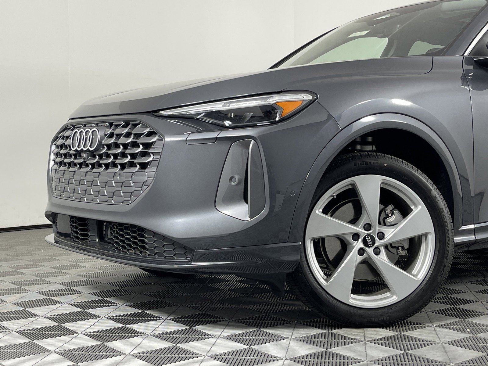 New 2025 Audi Q5 Premium Plus image 5