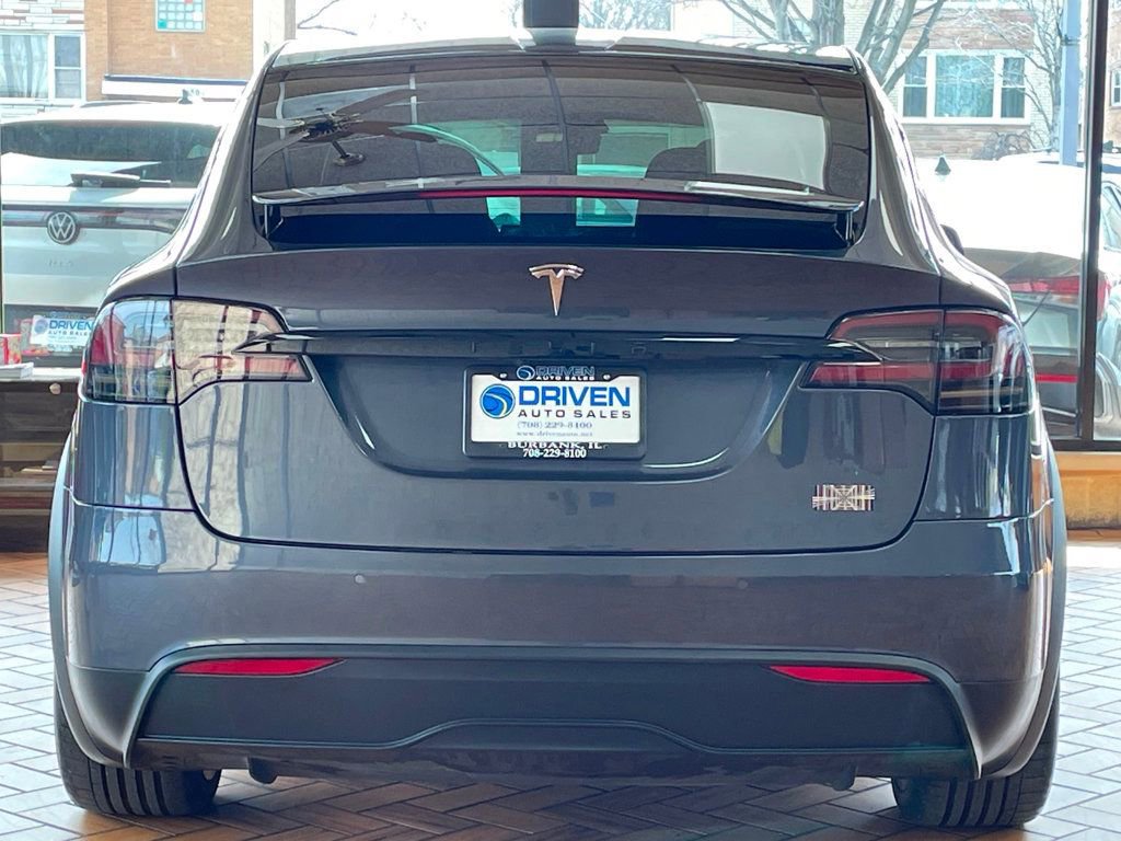 Used 2022 Tesla Model X Plaid image 10