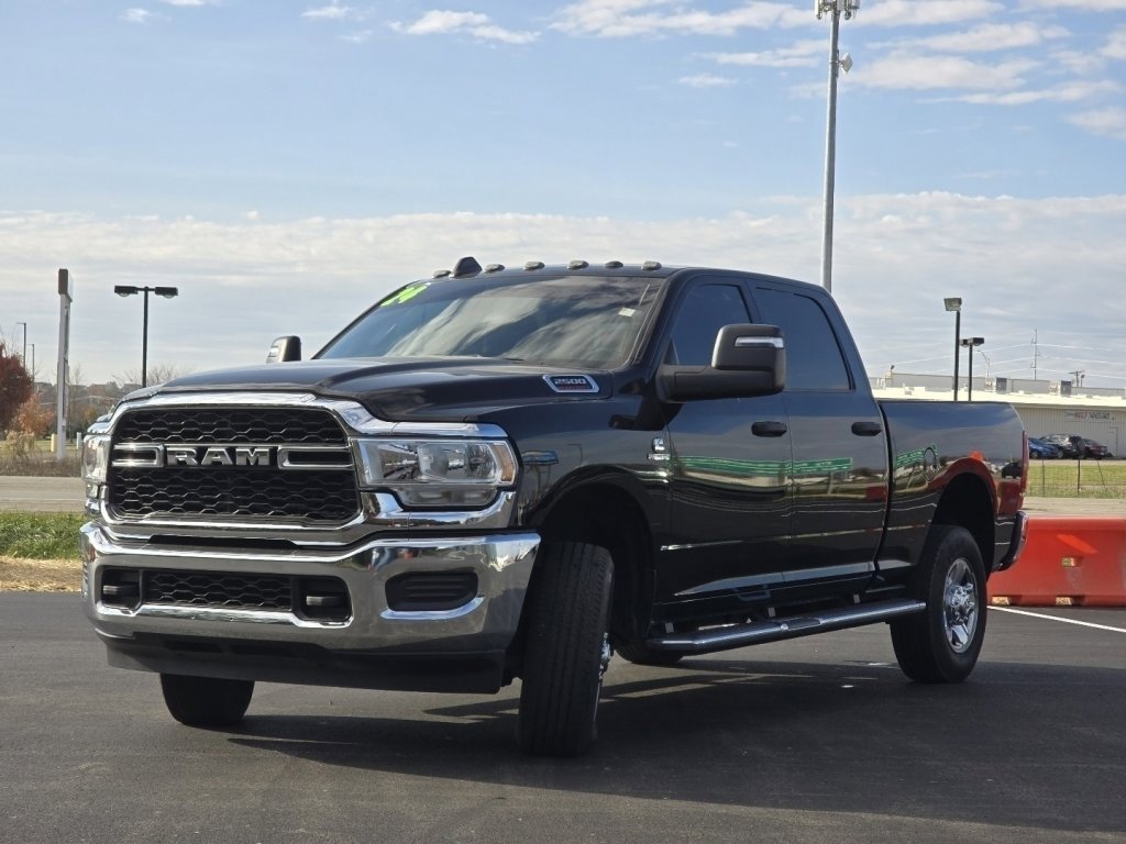 Used 2024 RAM 2500 Tradesman w/ Chrome Appearance Group image 9