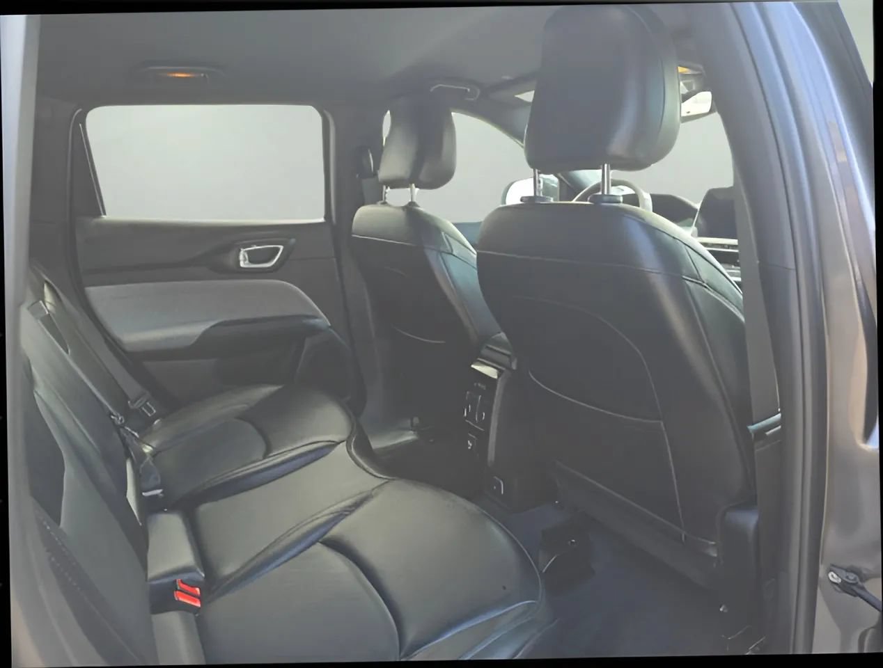 Used 2023 Jeep Compass Latitude AWD/4WD image 20