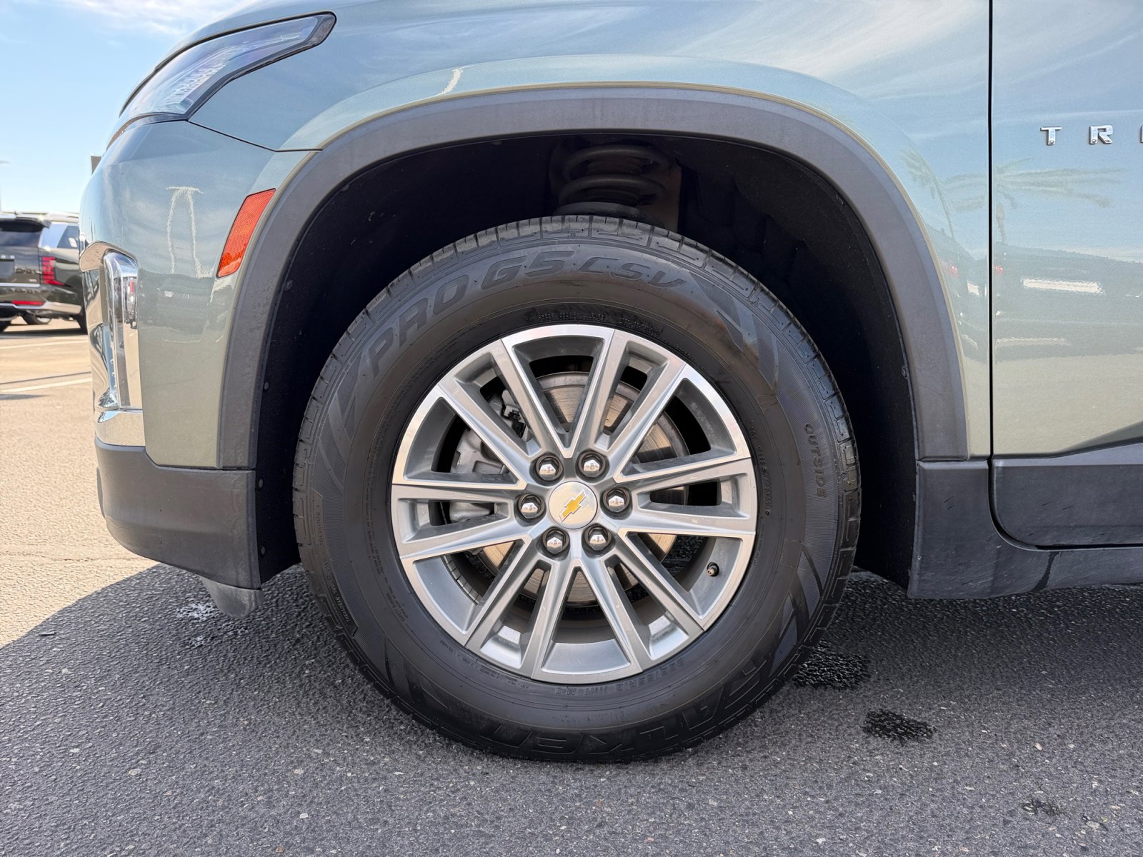 Used 2023 Chevrolet Traverse LT image 21