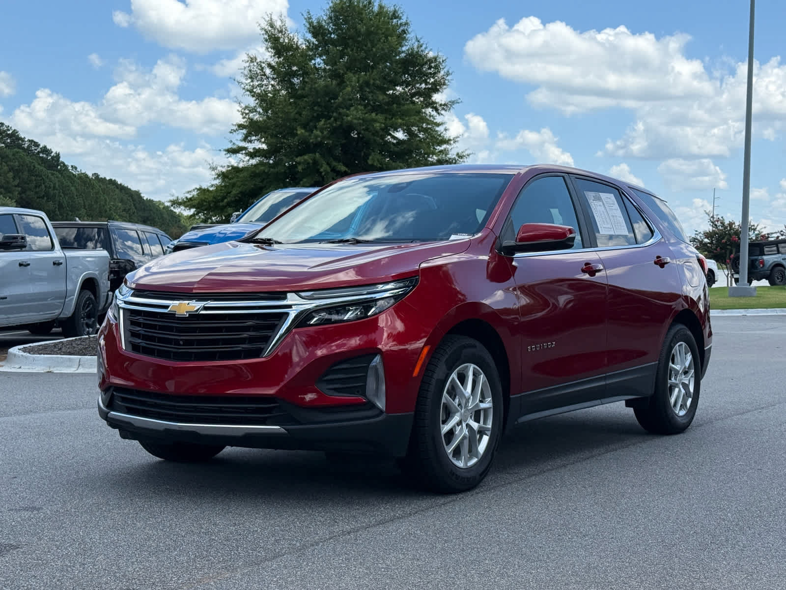 Used 2024 Chevrolet Equinox LT FWD image 1