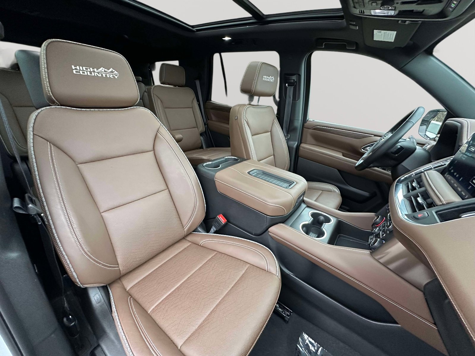 Used 2024 Chevrolet Tahoe High Country AWD/4WD image 29