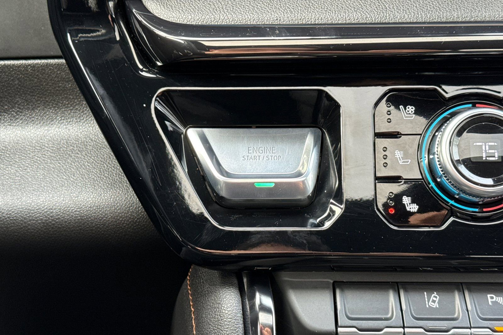 Used 2024 GMC Sierra 2500 AT4 w/ AT4 Preferred Package image 22