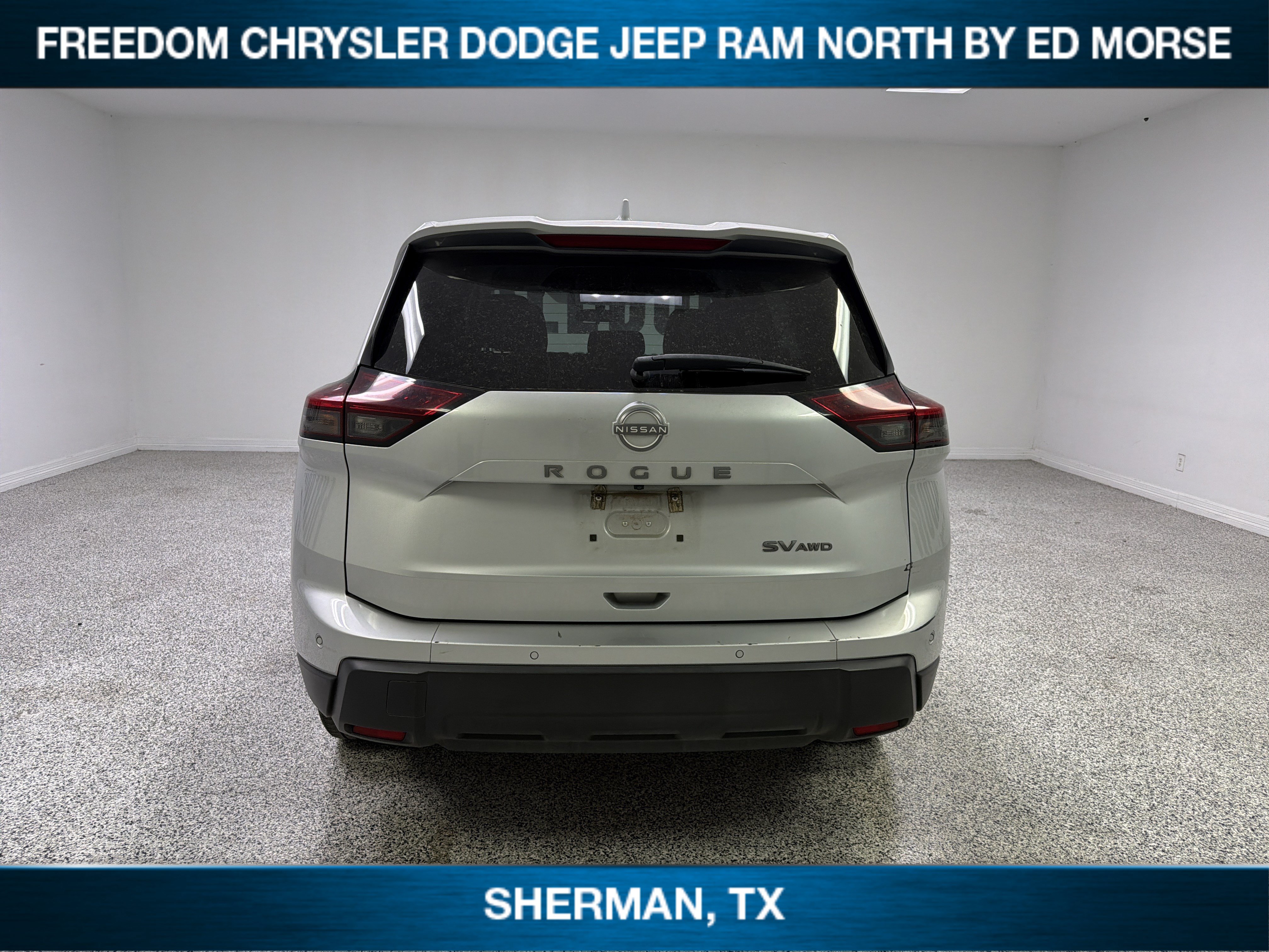 Used 2024 Nissan Rogue SV AWD/4WD image 5