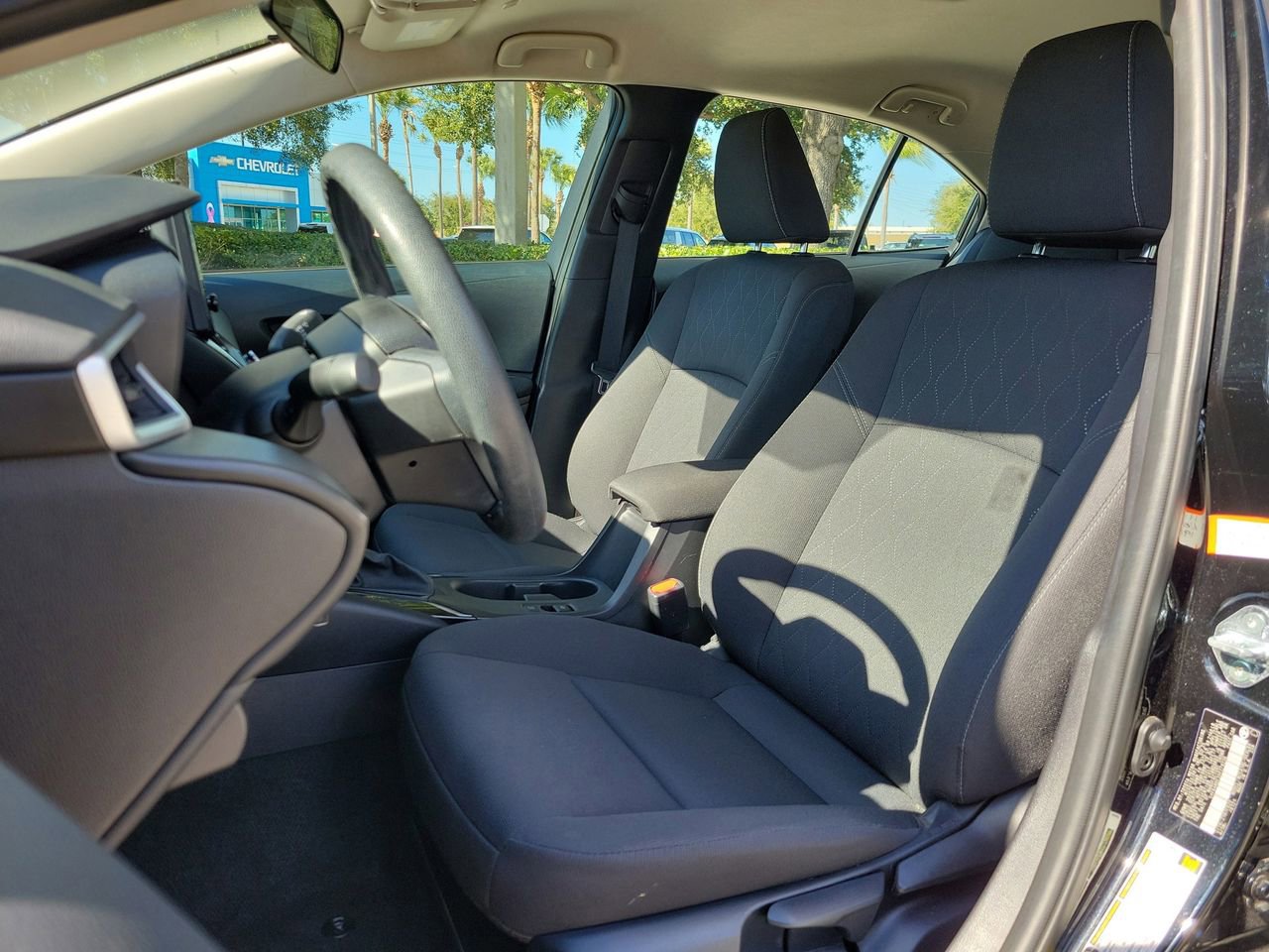 Used 2025 Toyota Corolla LE image 16