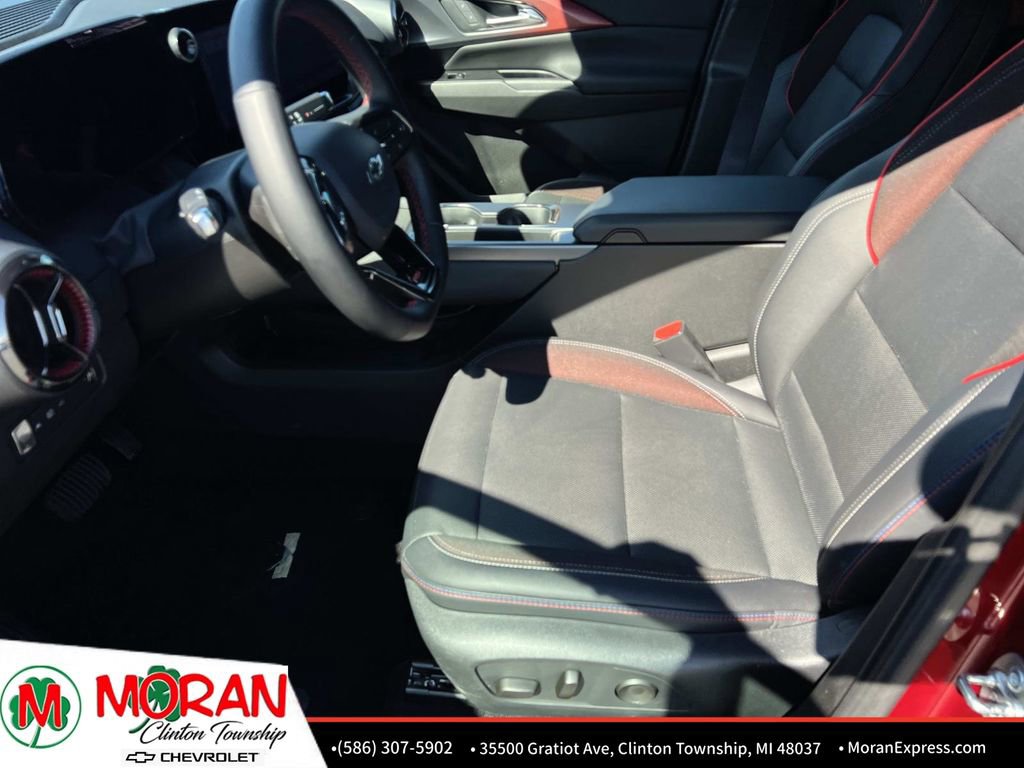 Certified 2024 Chevrolet Equinox EV RS image 17