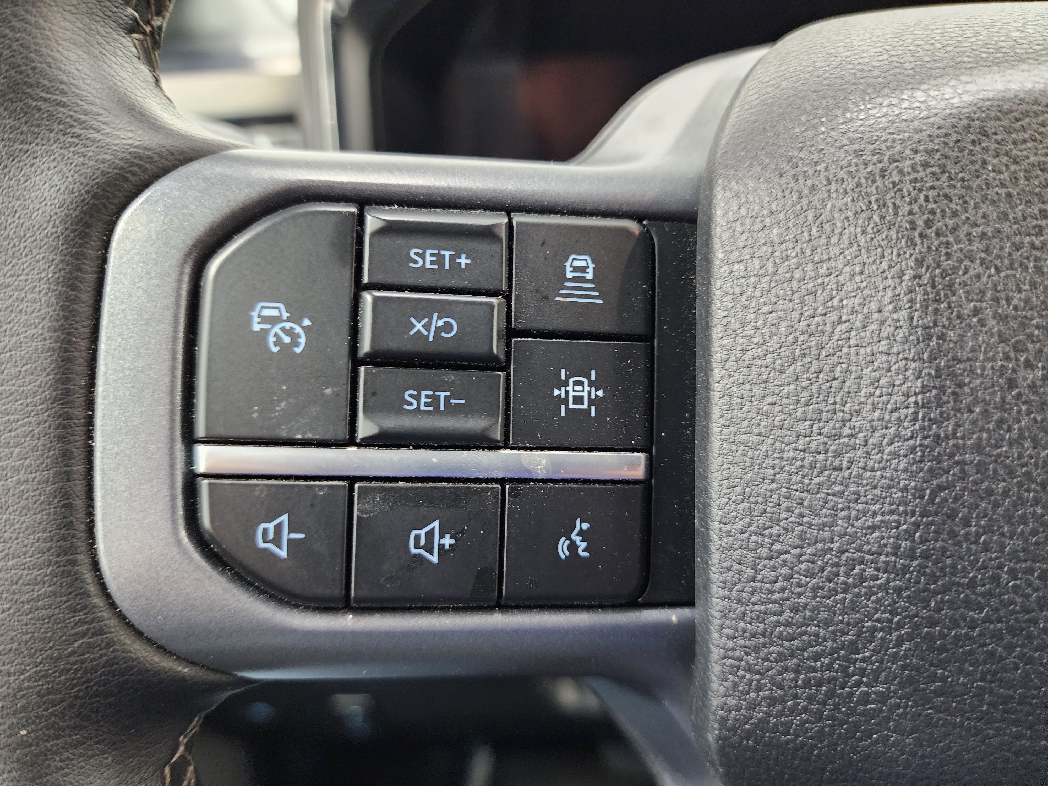 Used 2025 Ford F250 Lariat w/ Lariat Ultimate Package AWD/4WD image 20