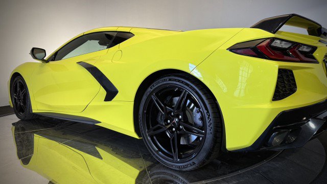 Used 2024 Chevrolet Corvette Stingray Premium Cpe w/ Z51 Performance Package RWD image 25
