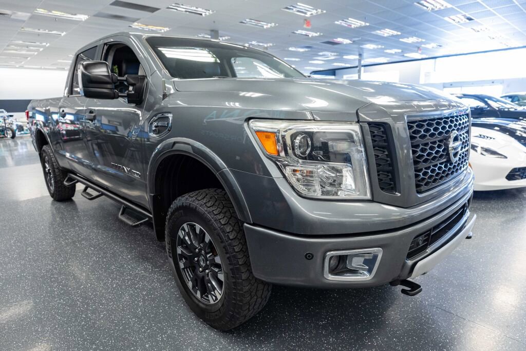 Used 2017 Nissan Titan PRO-4X image 3