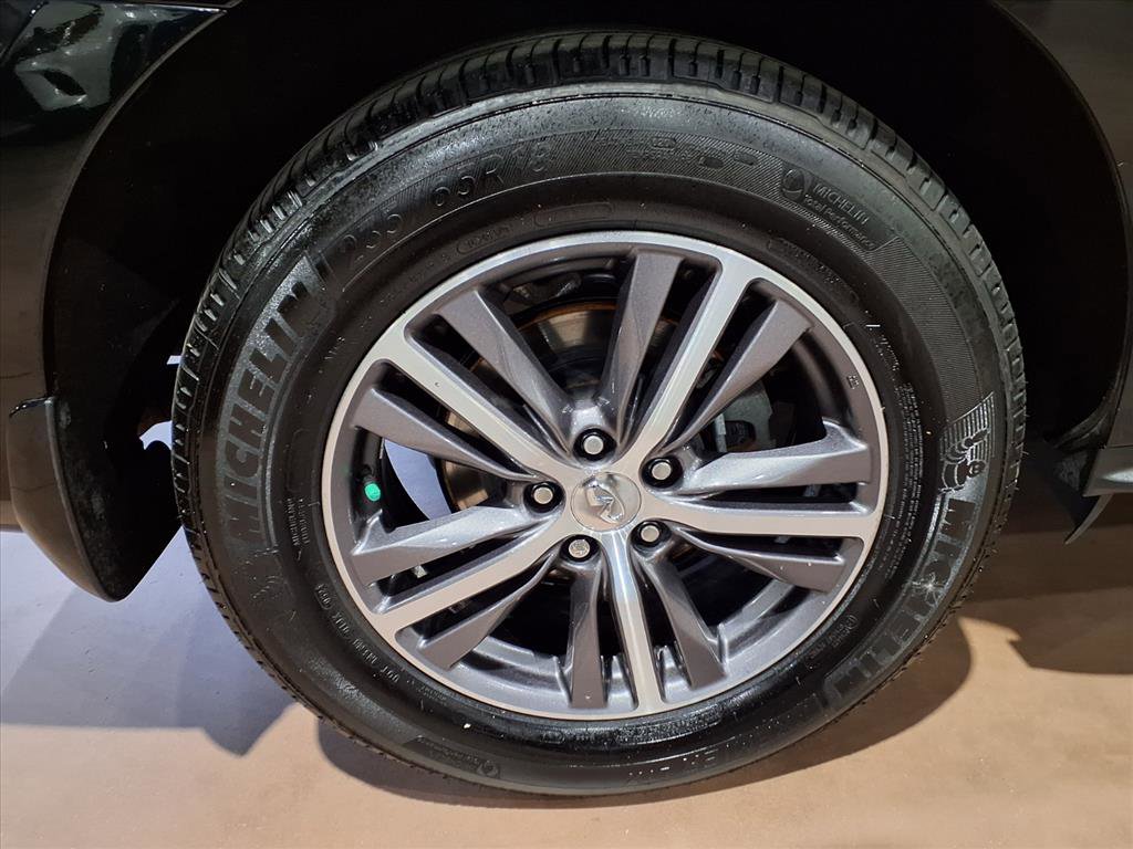 Used 2019 INFINITI QX60 Luxe w/ Essential Package image 24