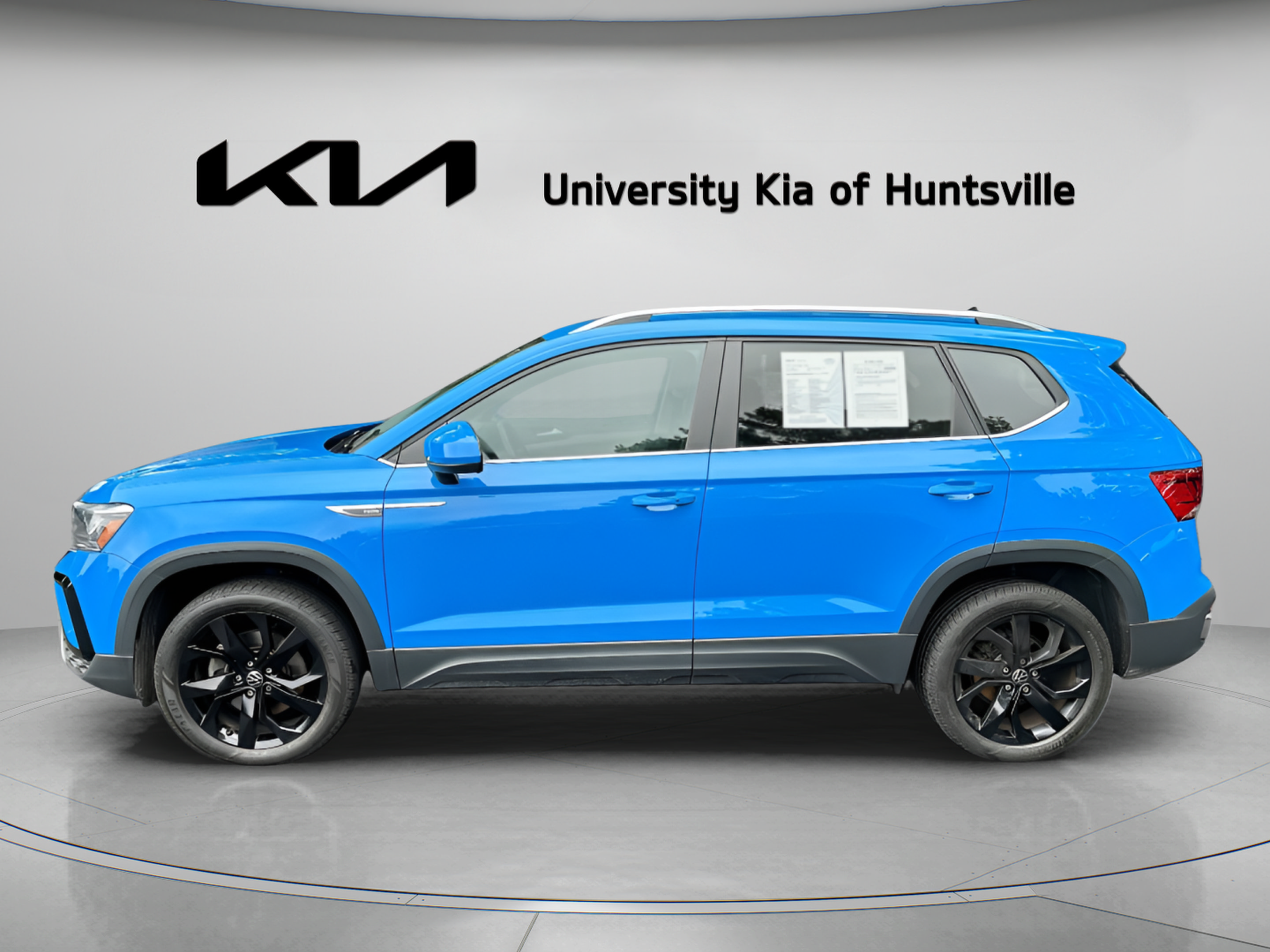 Used 2022 Volkswagen Taos SE FWD image 5