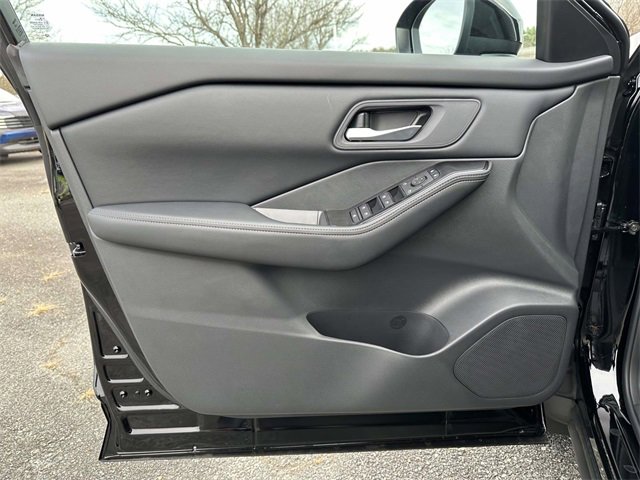 New 2026 Nissan Rogue SV image 14