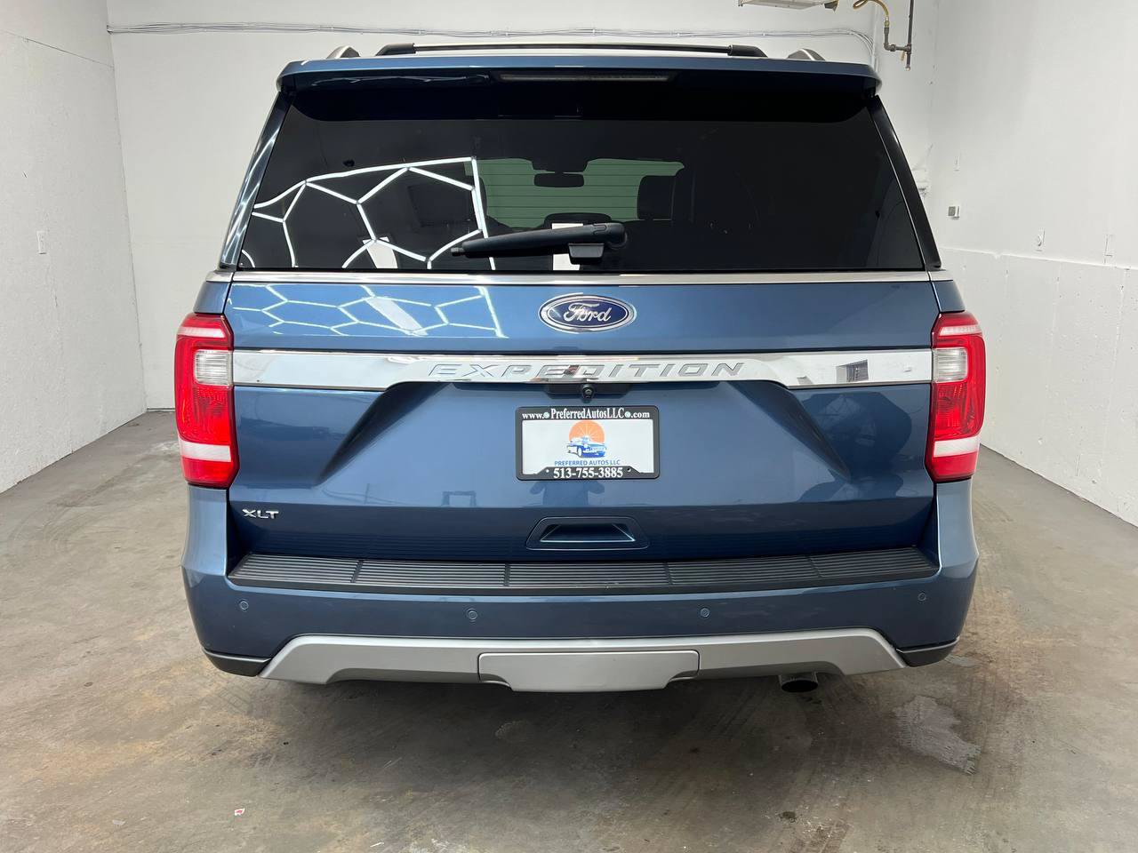 Used 2020 Ford Expedition XLT w/ Equipment Group 202A AWD/4WD image 5