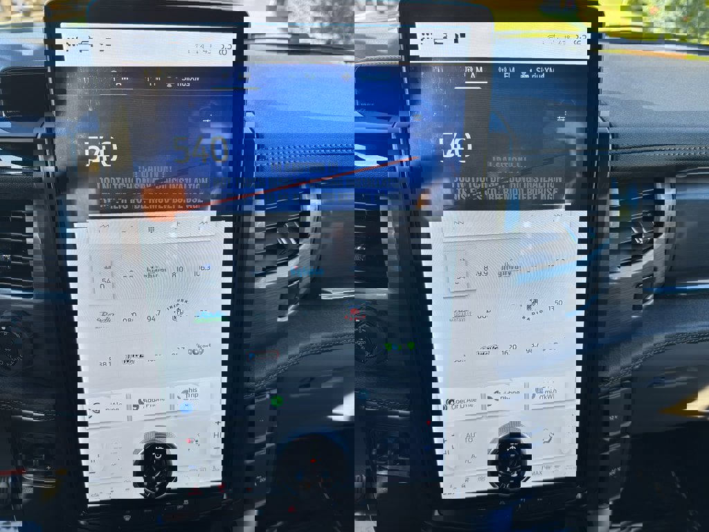 New 2025 Ford F150 Lightning Flash image 33