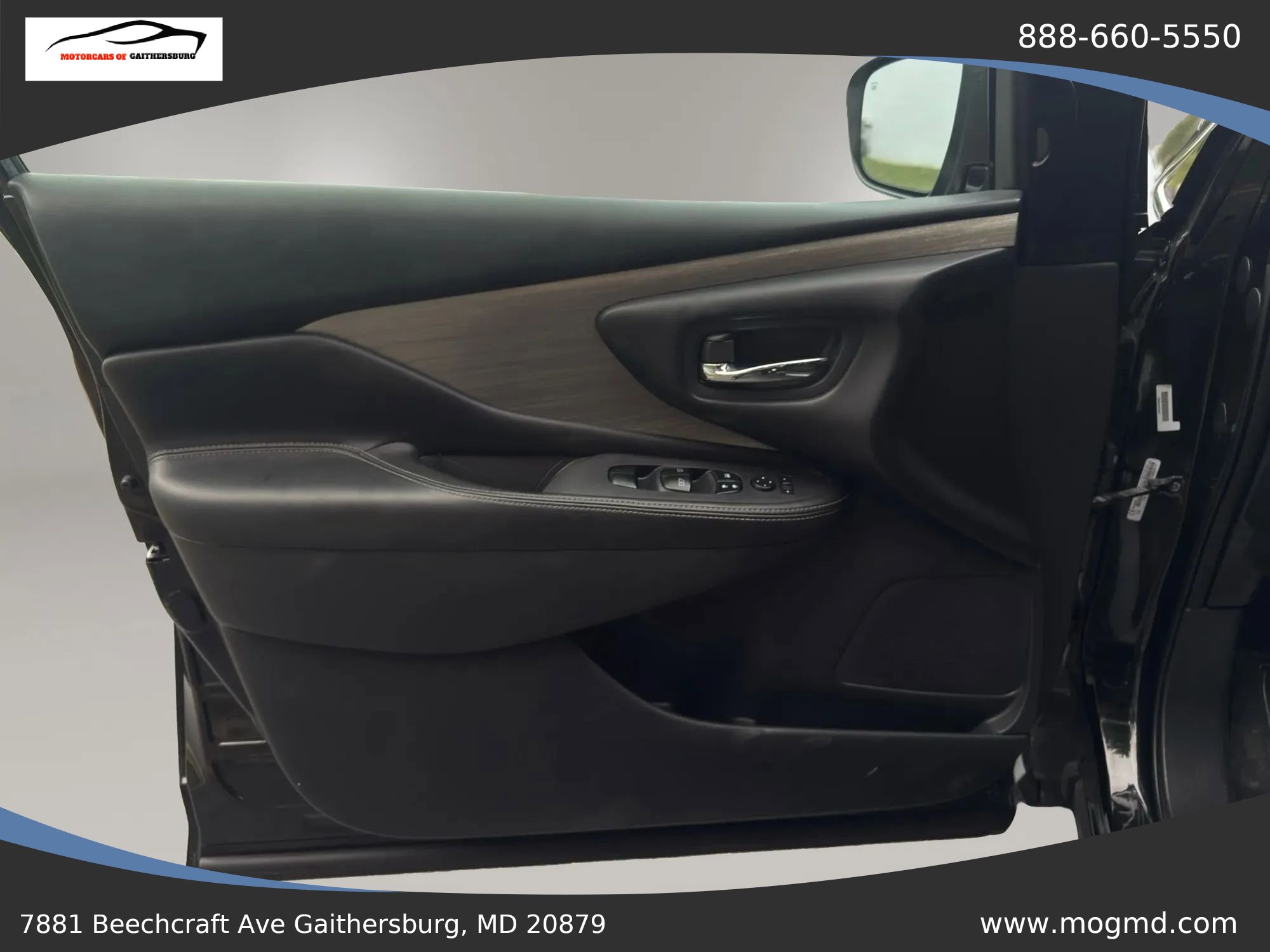 Used 2018 Nissan Murano SV AWD/4WD image 16