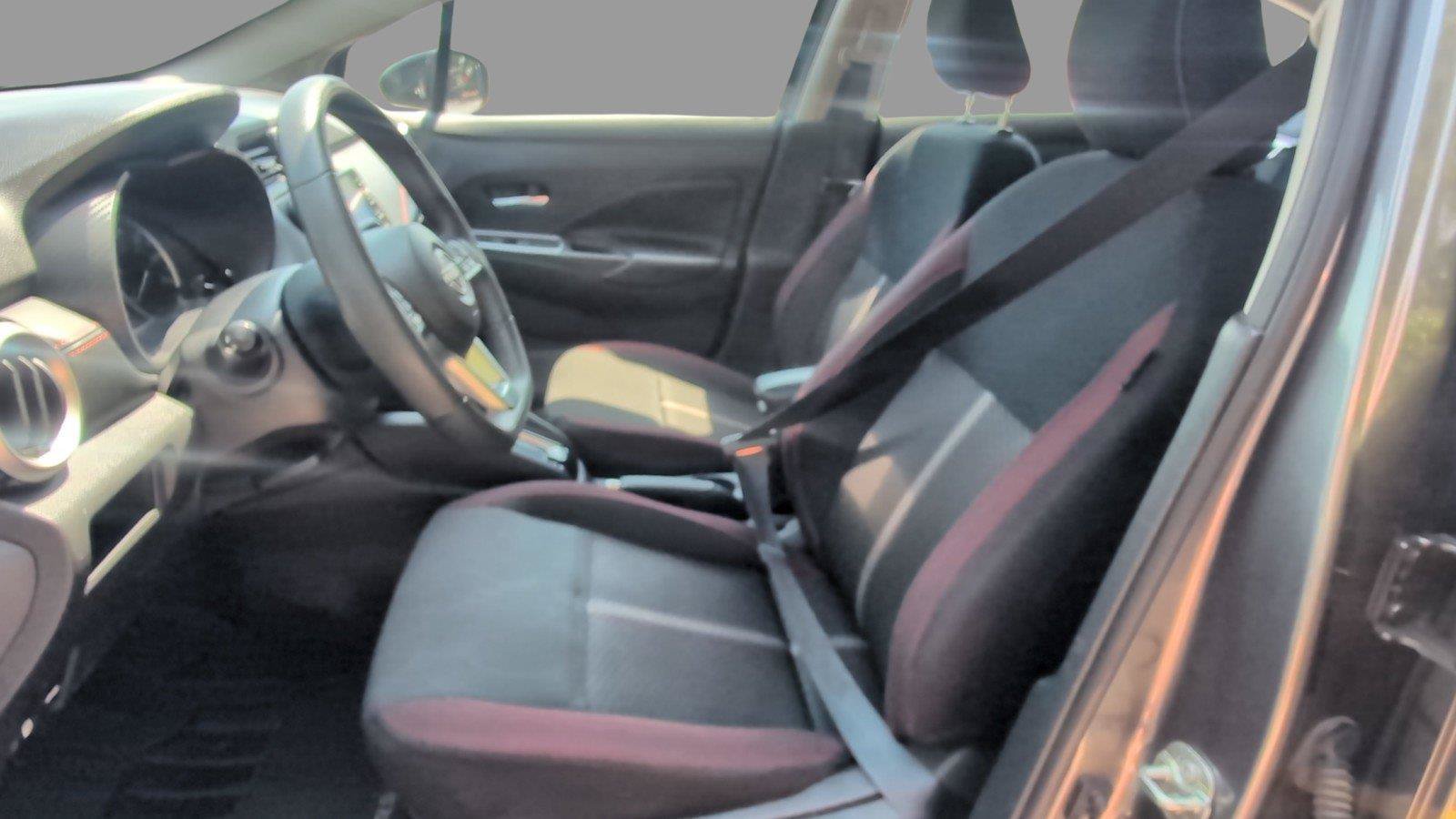 Used 2024 Nissan Versa SR FWD image 17