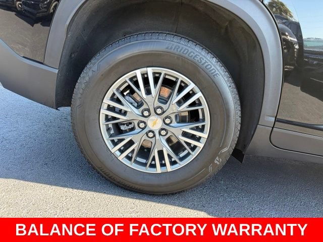 Used 2026 Chevrolet Traverse LT FWD image 7