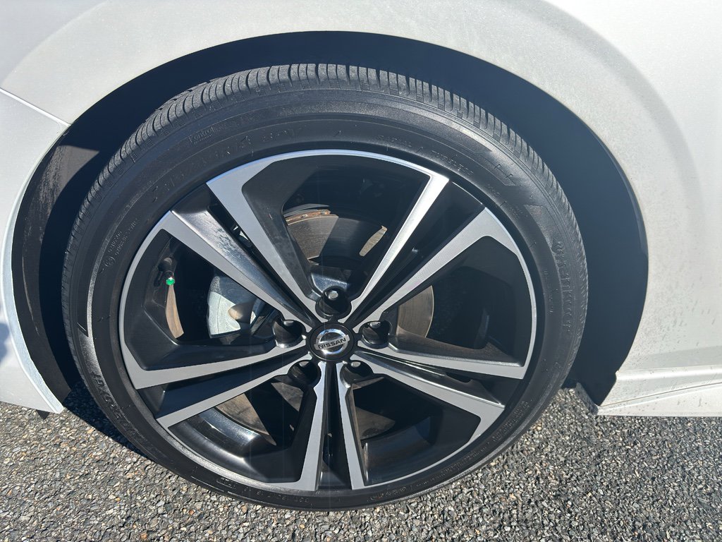 Used 2022 Nissan Sentra SR w/ Trunk Package image 19