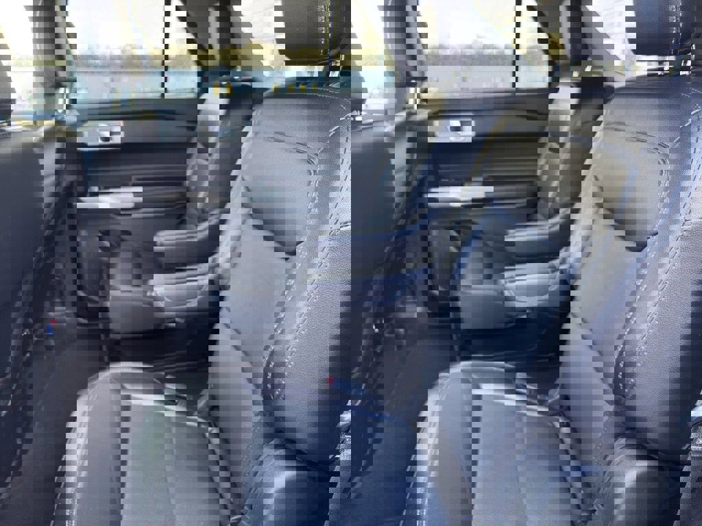 Used 2022 Ford Explorer Limited image 15