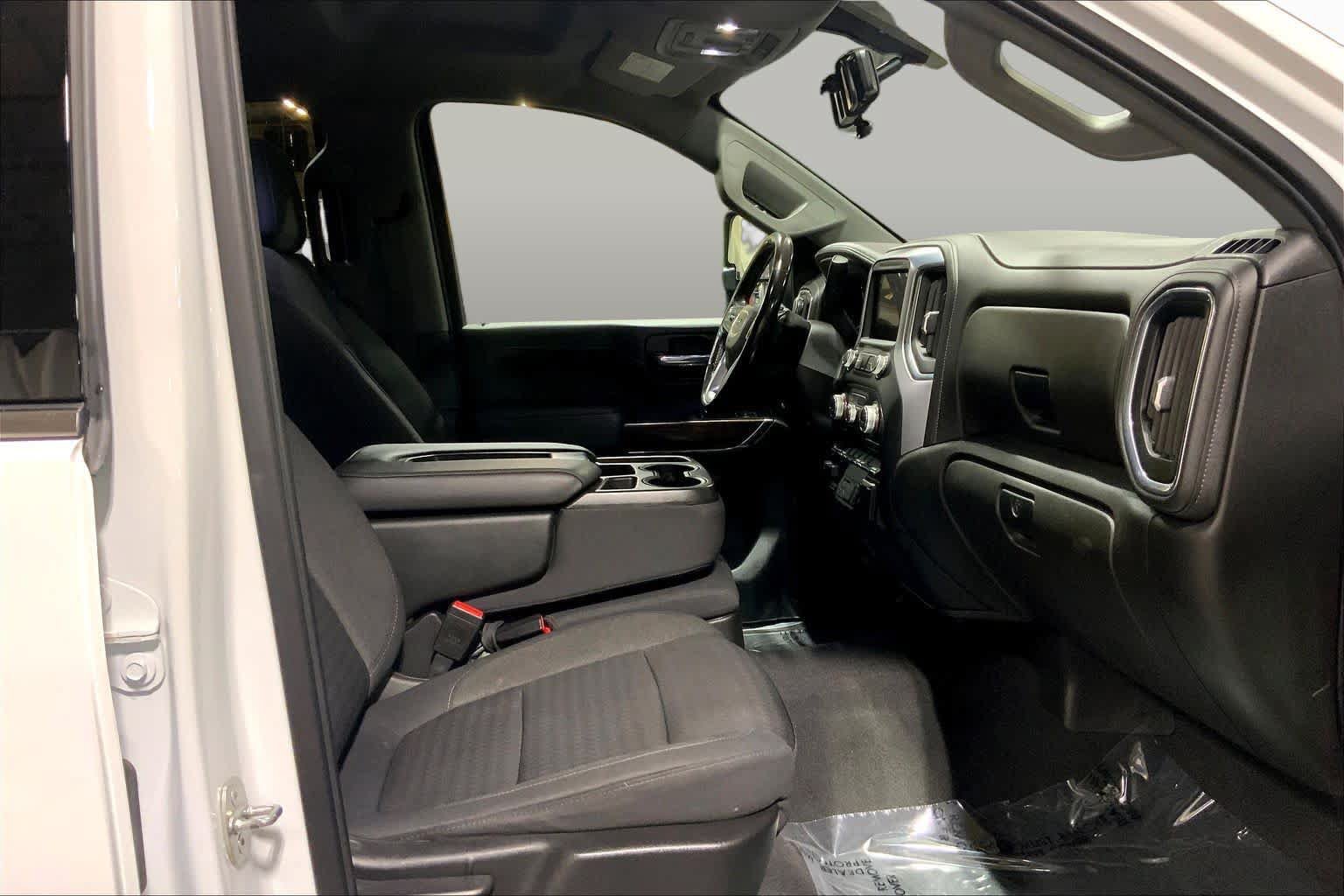 Used 2022 GMC Sierra 2500 SLE w/ SLE Value Package; AWD/4WD image 9