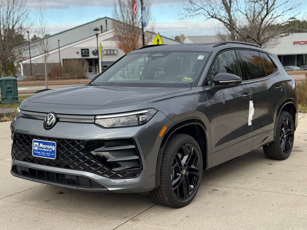 New 2026 Volkswagen Tiguan SE R-Line image 4