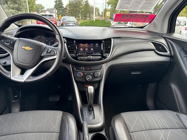 Used 2022 Chevrolet Trax LT w/ LT Convenience Package image 22