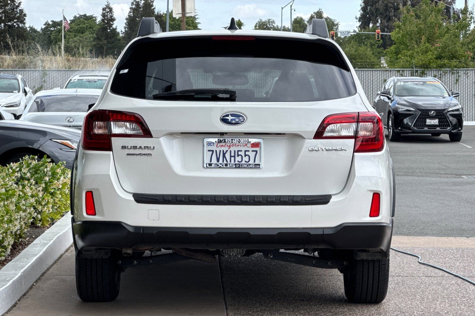 Used 2016 Subaru Outback 2.5i Limited AWD/4WD image 5