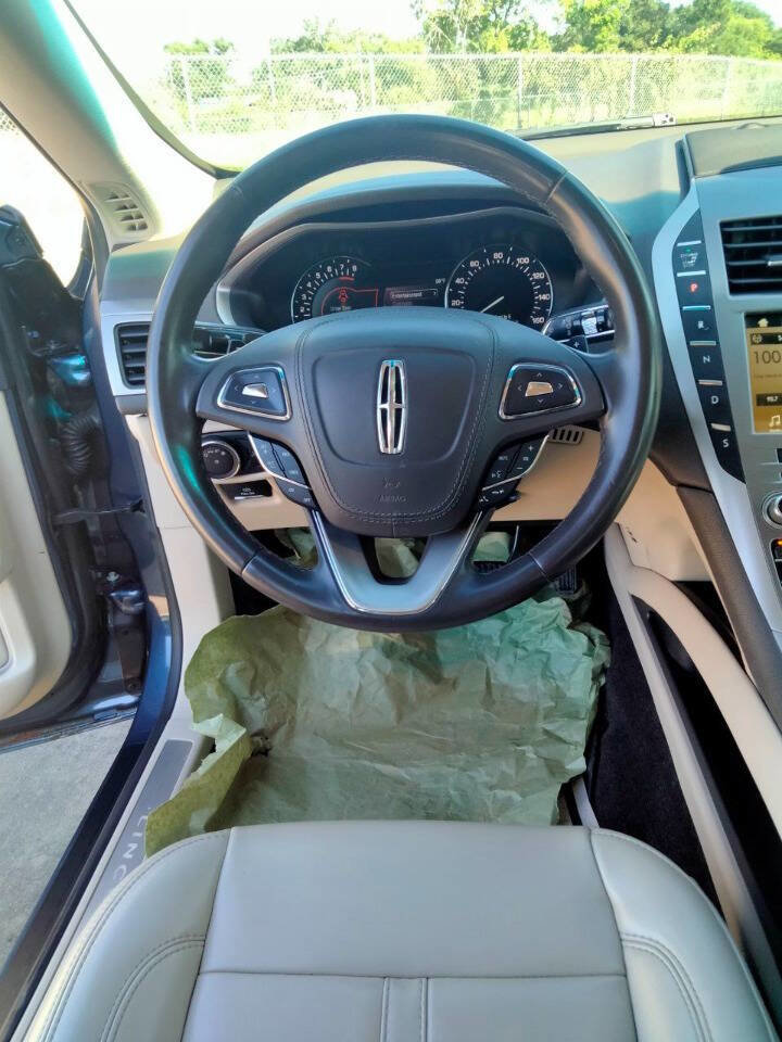 Used 2018 Lincoln MKZ Premiere image 13