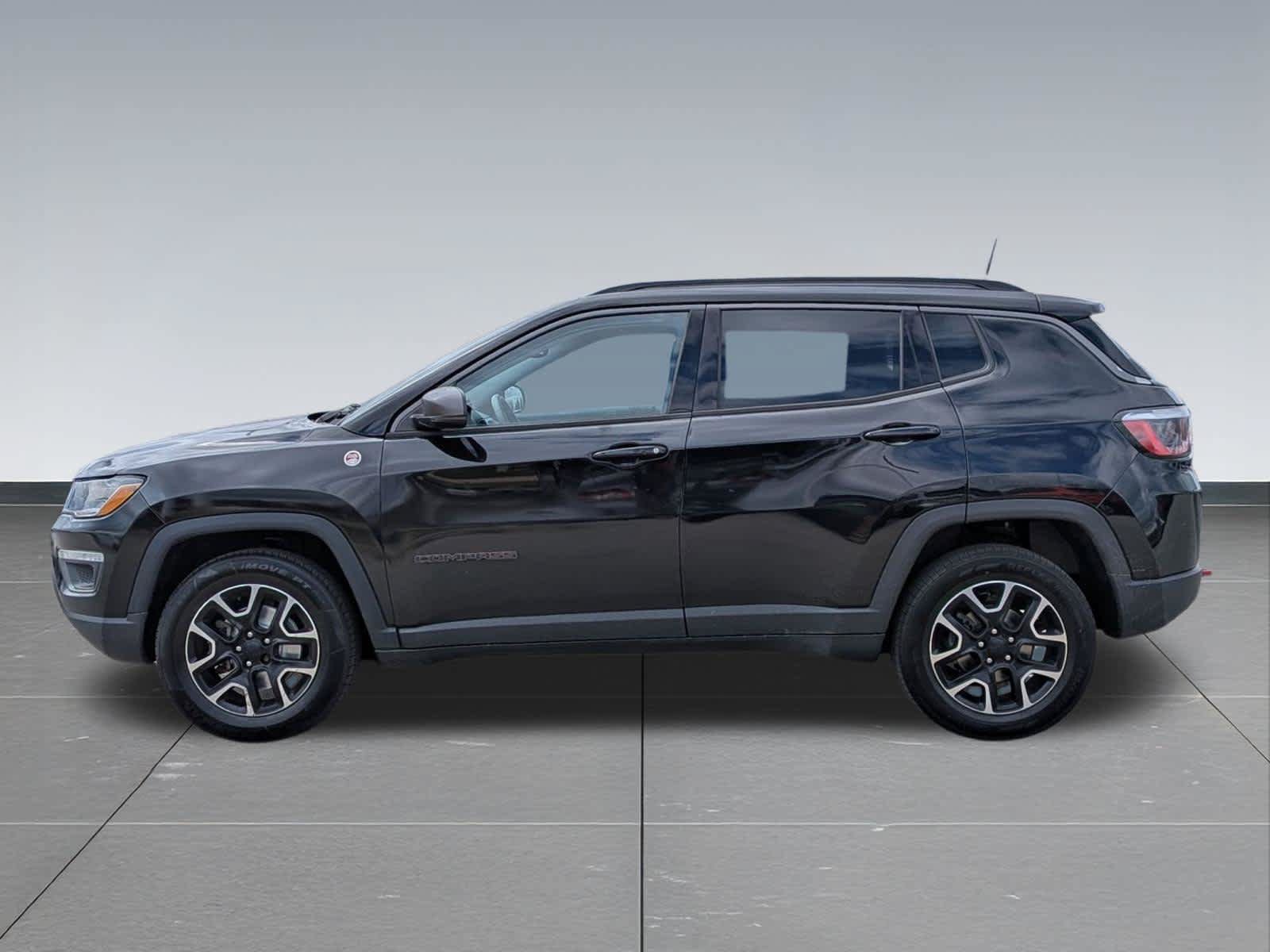 Used 2021 Jeep Compass Trailhawk AWD/4WD image 3