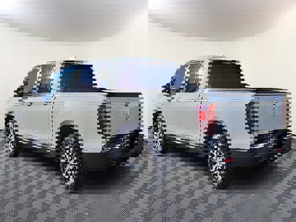 Used 2017 Honda Ridgeline RTS image 4