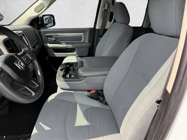 Used 2019 RAM 1500 Classic SLT AWD/4WD image 10