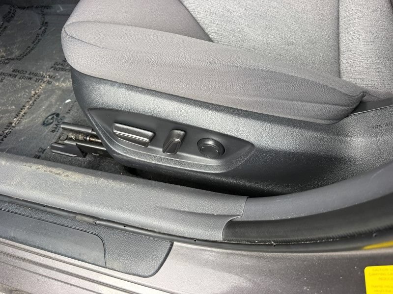 Used 2023 Toyota Camry LE FWD image 31